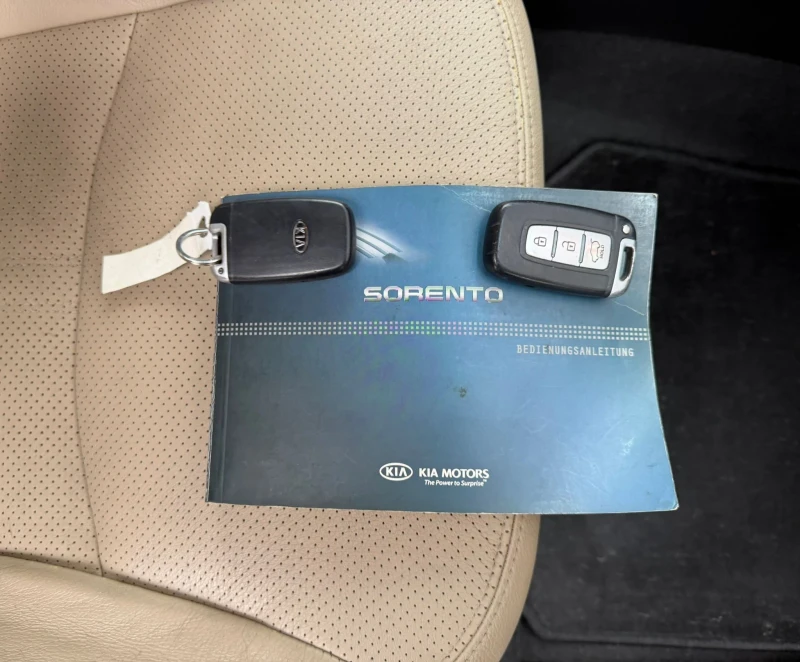 Kia Sorento 2.2CRDI AUTOMATIK AWD KEY LESS START STOP EVRO 5A, снимка 16 - Автомобили и джипове - 52308201