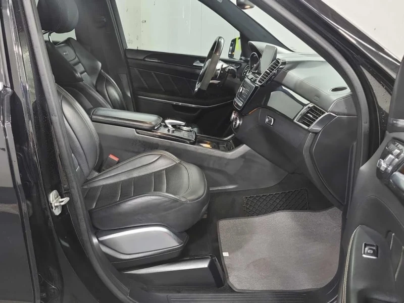 Mercedes-Benz GLS 63 AMG * AMG 63 * CARFAX * БЕЗ ПЪРВОНАЧАЛНА ВНОСКА, снимка 11 - Автомобили и джипове - 52642946