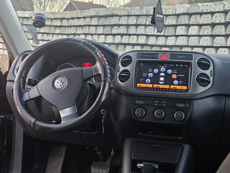 VW Tiguan 4Motion / 2.0 TDI / 140 к.с /  NAVI / PARKTRONIC /, снимка 13 - Автомобили и джипове - 52733726
