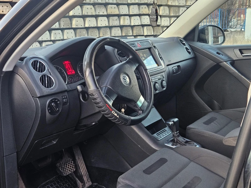 VW Tiguan 4Motion / 2.0 TDI / 140 к.с /  NAVI / PARKTRONIC /, снимка 11 - Автомобили и джипове - 52733726