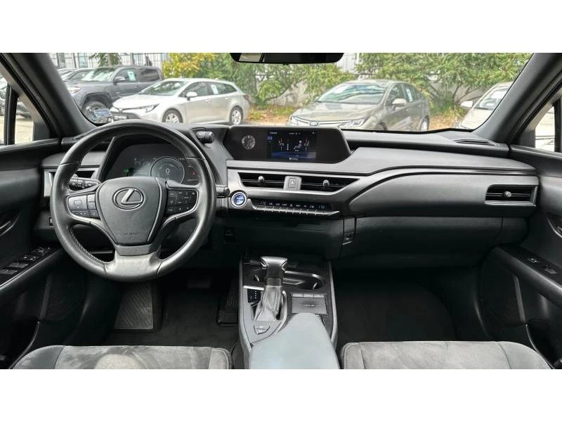 Lexus UX, снимка 8 - Автомобили и джипове - 48013080