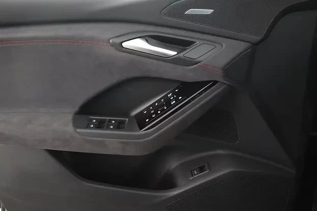 Audi Q6 e-tron 185 kWh Quattro = S-line = Гаранция, снимка 6 - Автомобили и джипове - 55477403