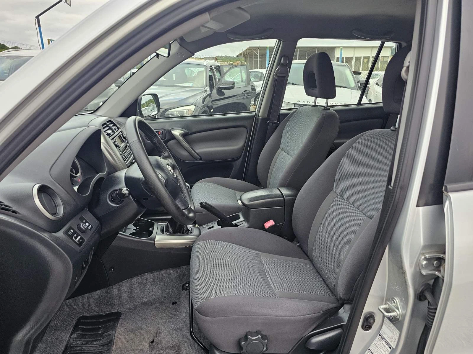 Toyota Rav4 2.0d4-d 116k.c. - изображение 10