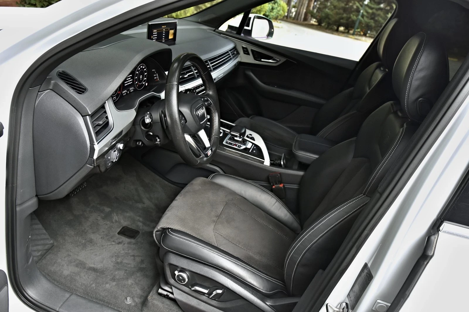 Audi Q7 3.0TDI 272HP S-Line - изображение 8