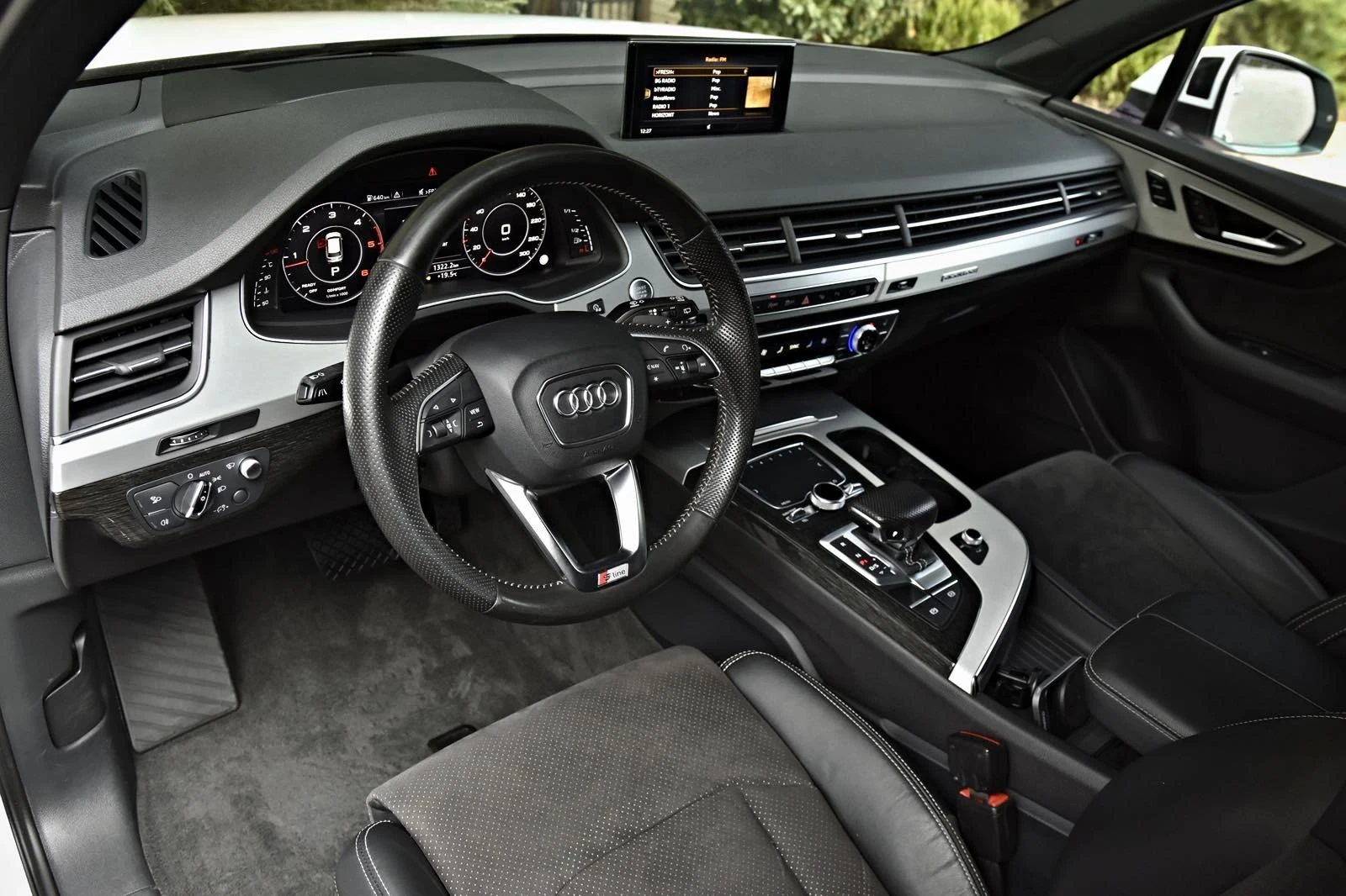 Audi Q7 3.0TDI 272HP S-Line - изображение 6