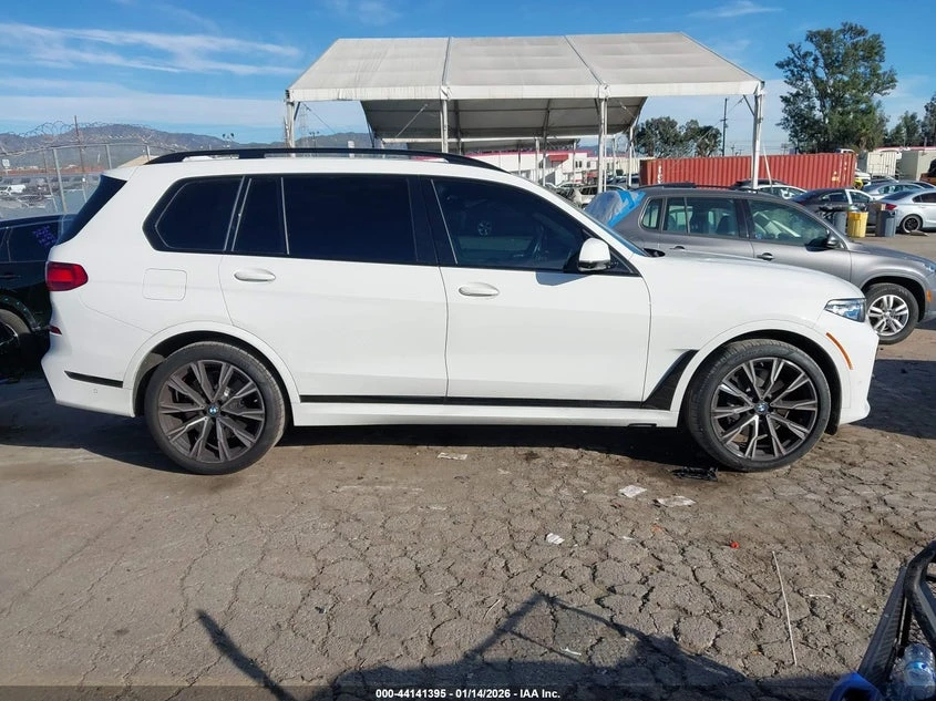BMW X7 4.4l M50I, снимка 13 - Автомобили и джипове - 53723010