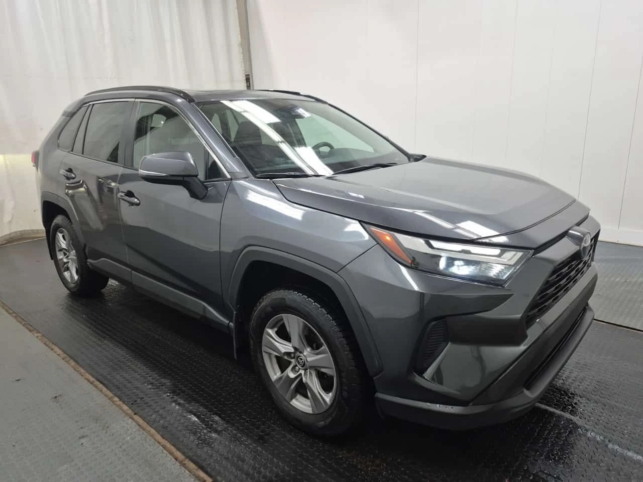 Toyota Rav4 * XLE * CARFAX * ЦЕНА ДО БГ, снимка 4 - Автомобили и джипове - 53793011