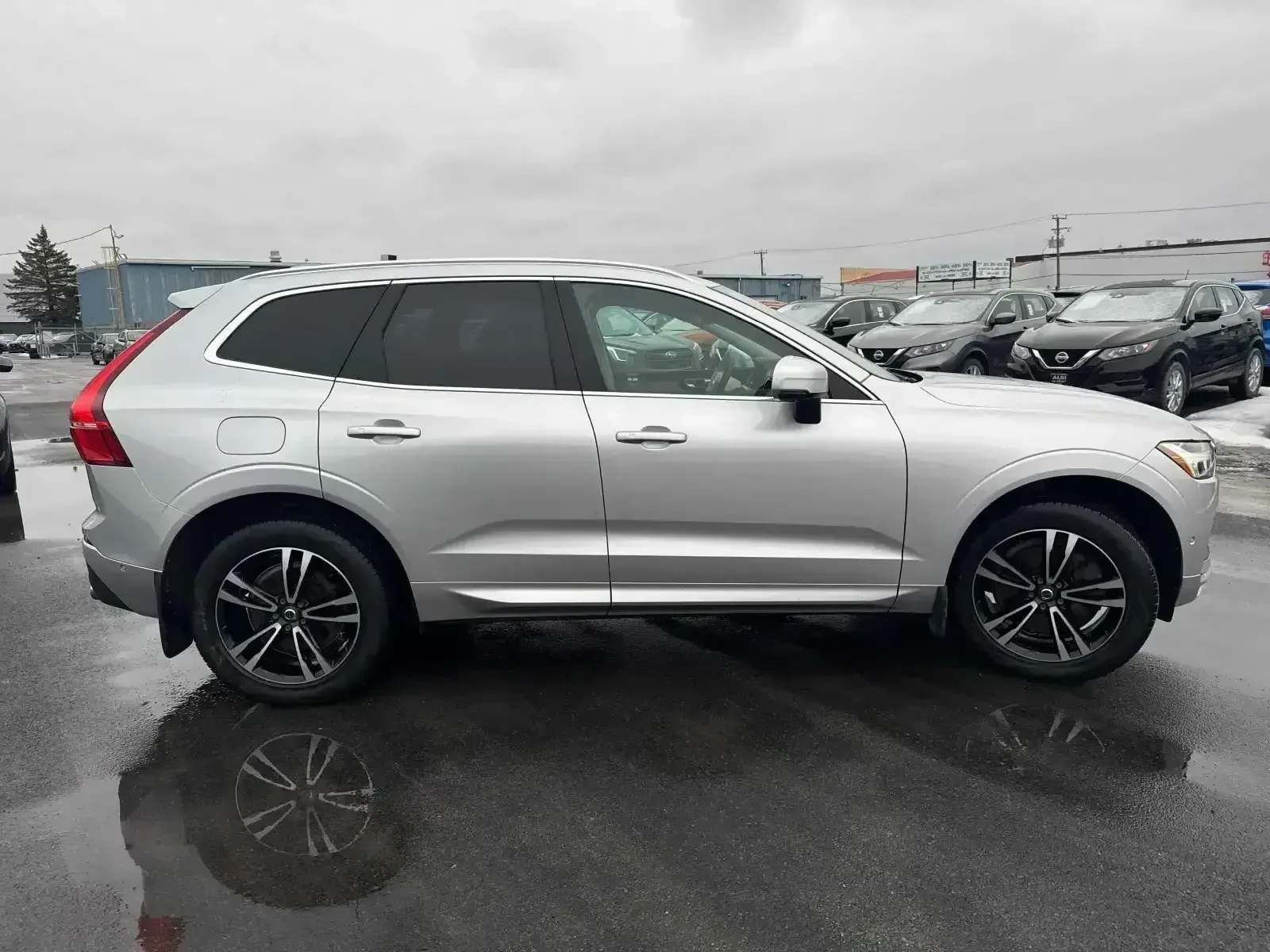 Volvo XC60 Momentum * * CARFAX * * АВТО КРЕДИТ * * , снимка 3 - Автомобили и джипове - 54084953