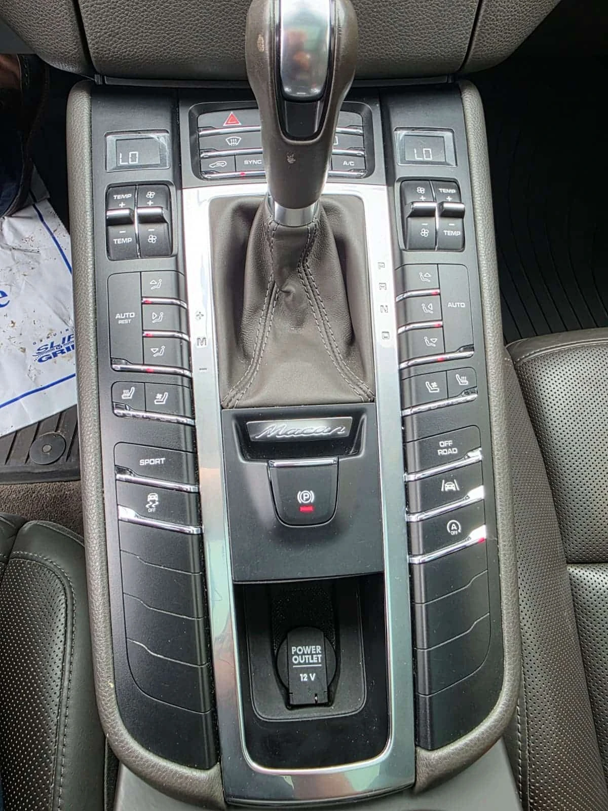 Porsche Macan * AWD * ПОДГРЕВ * ОБДУХВАНЕ * ПАНОРАМА * , снимка 12 - Автомобили и джипове - 54397374