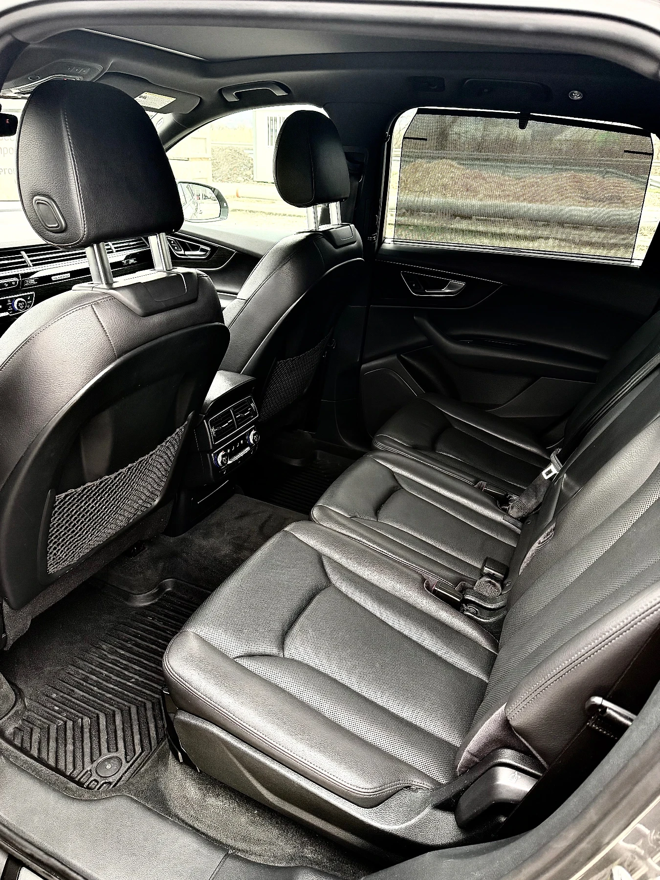 Audi Q7 Дистроник* Панорама* 360 Камера, снимка 10 - Автомобили и джипове - 54947548