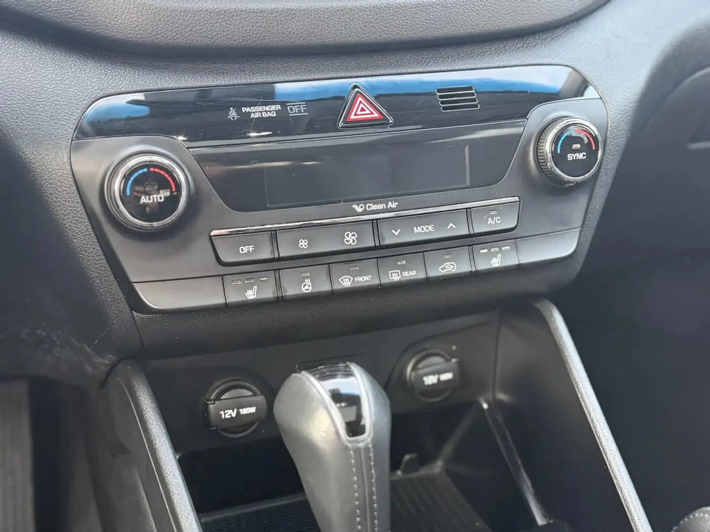 Hyundai Tucson SE * AвтоКредит * (ЦЕНА ДО БГ), снимка 11 - Автомобили и джипове - 55138810