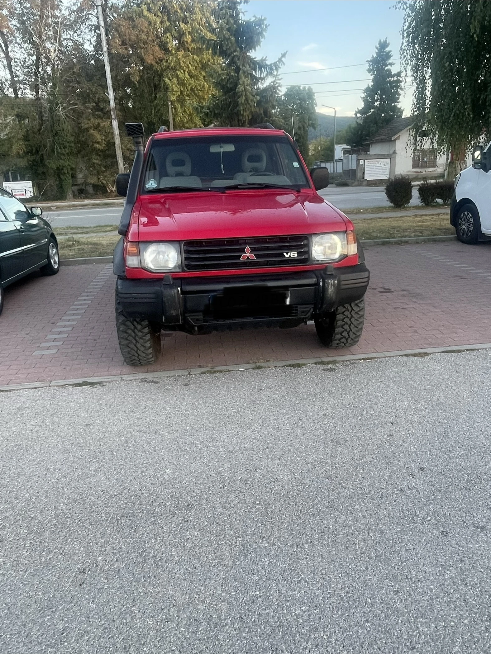 Mitsubishi Pajero, снимка 2 - Автомобили и джипове - 55954575