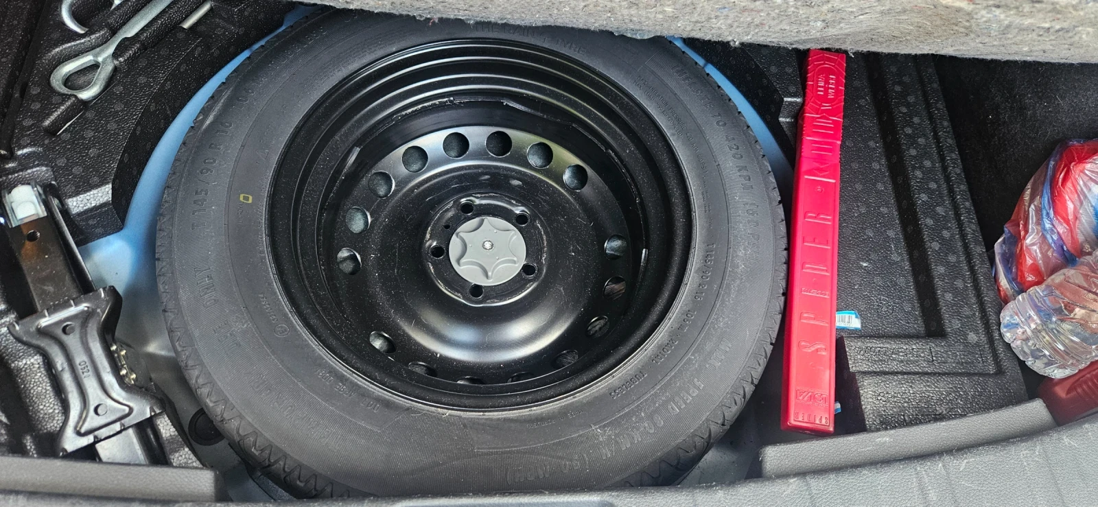 Nissan Qashqai 1.5 CDI, снимка 12 - Автомобили и джипове - 56041577