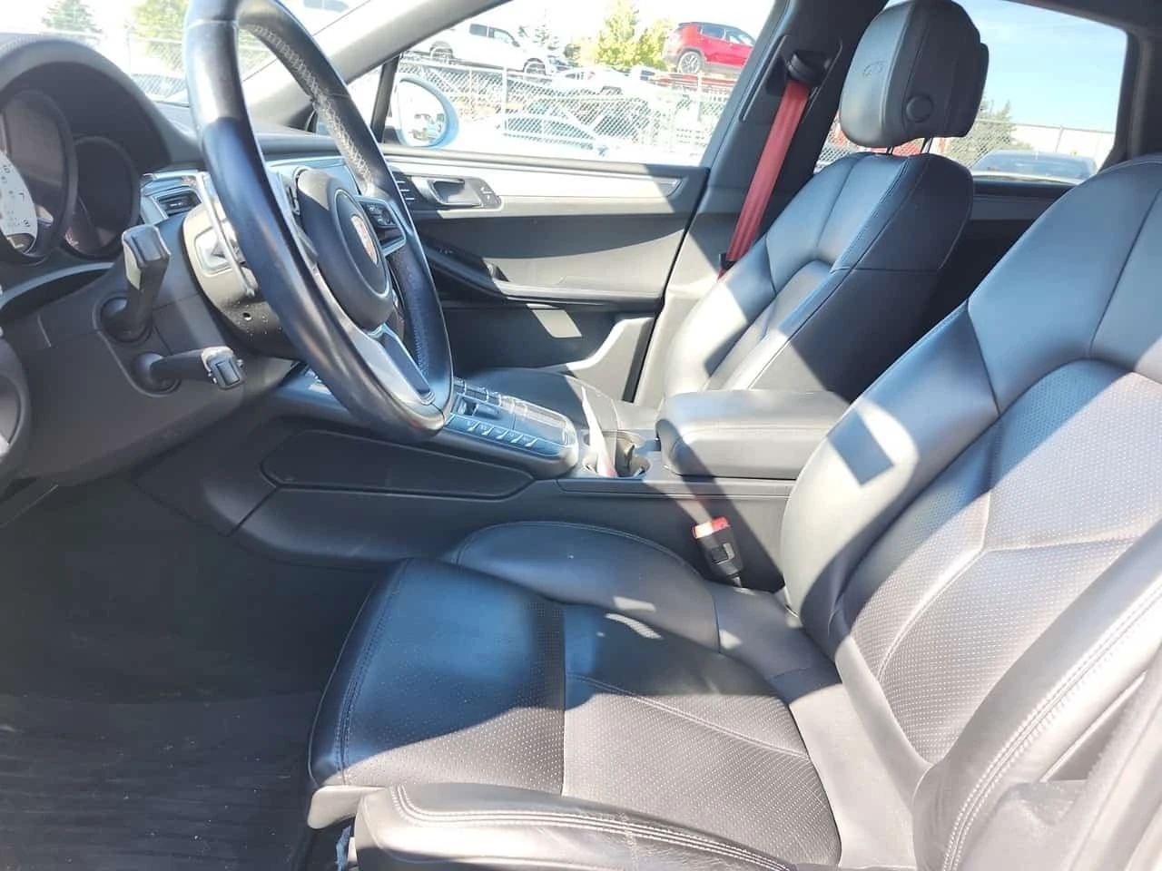 Porsche Macan * Awd 4dr Gts * CARFAX * ��� ������������ ������ | Mobile.bg � ����������� 3