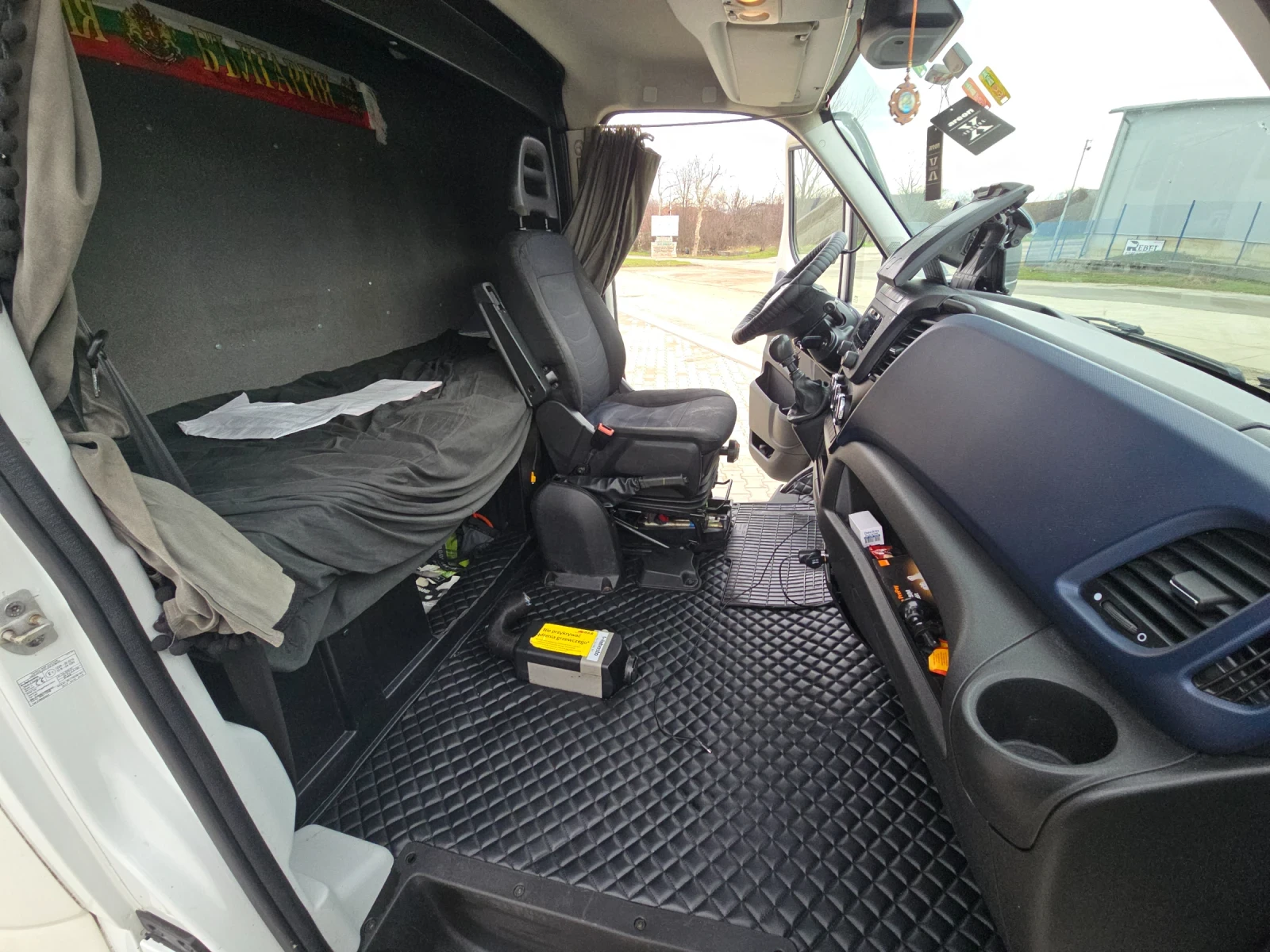 Iveco 35S18 3.0 180 ПАДАЩ БОРД ЩОРА, снимка 9 - Бусове и автобуси - 53807247