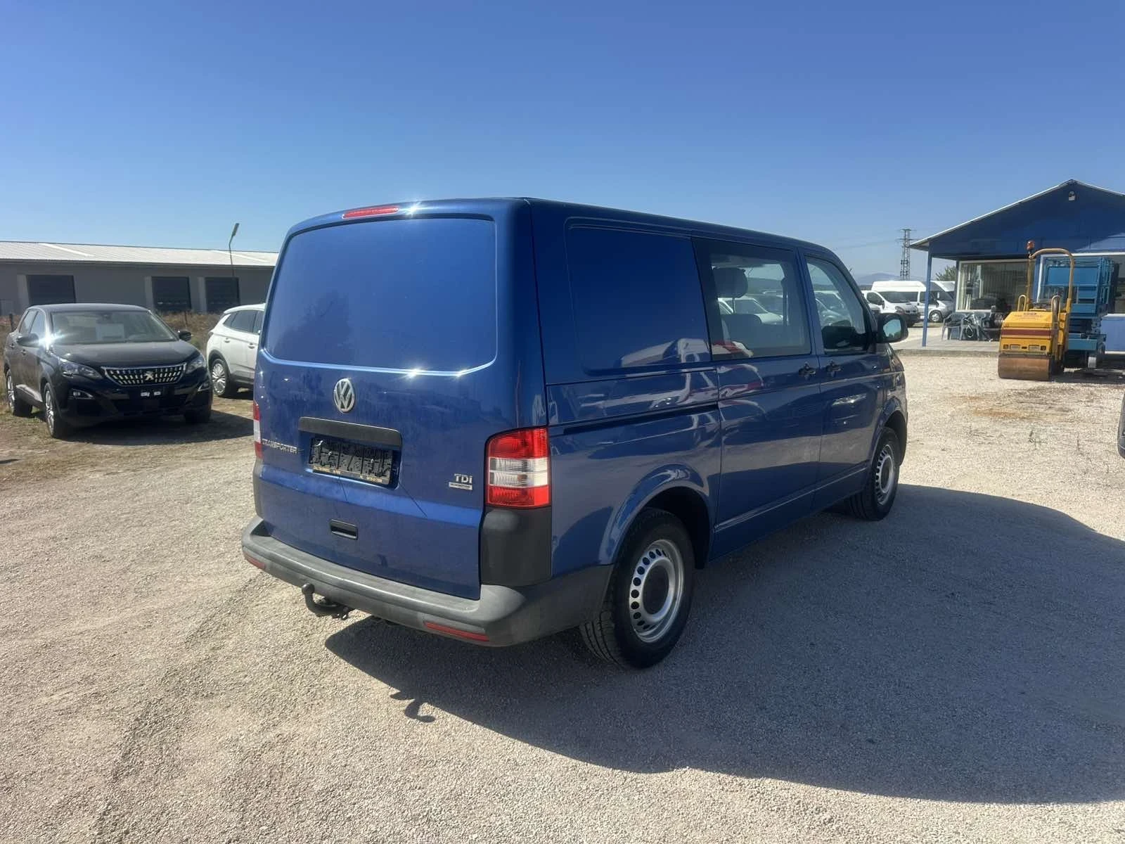 VW Transporter, снимка 4 - Бусове и автобуси - 56359338