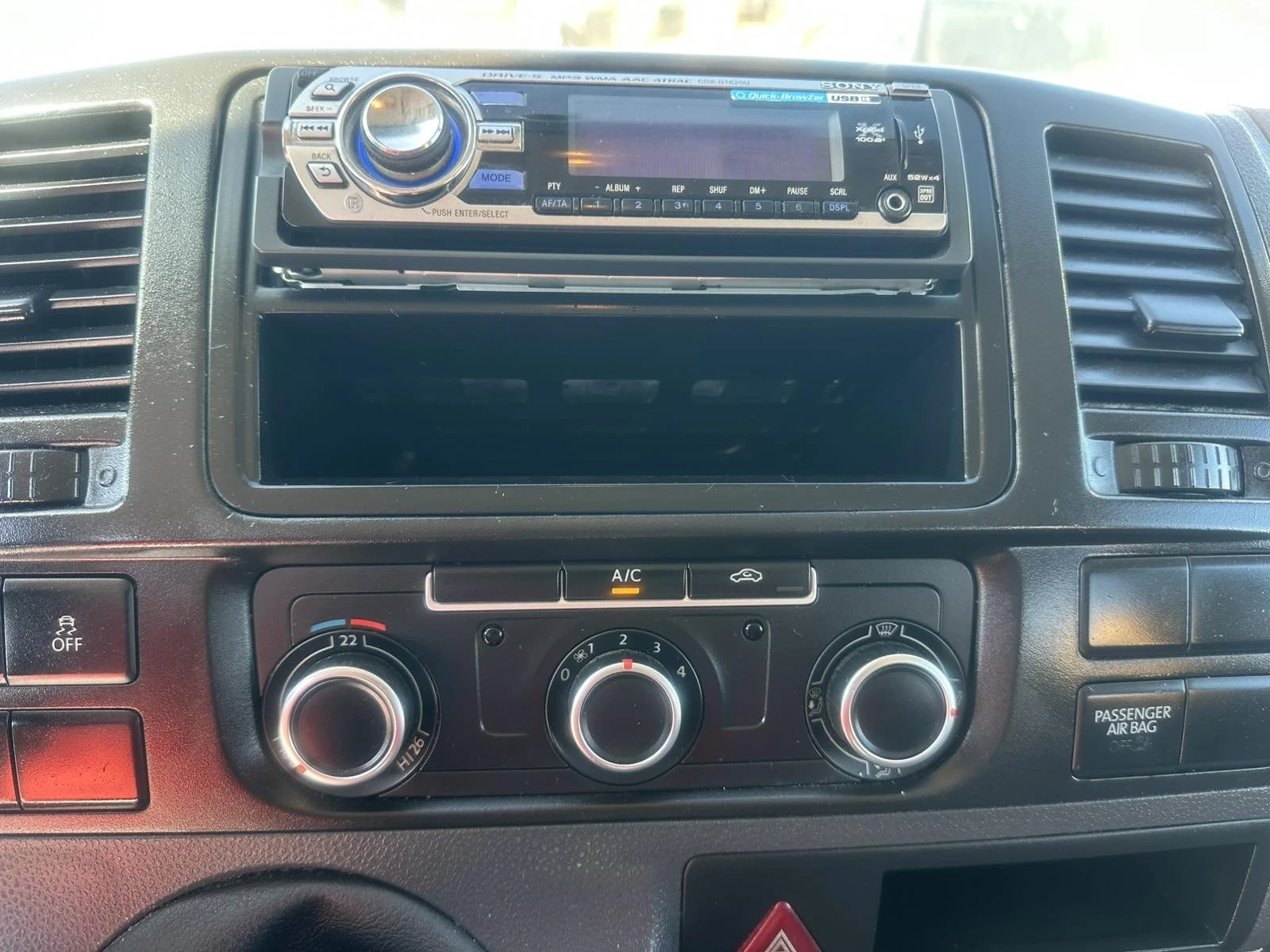 VW Transporter, снимка 11 - Бусове и автобуси - 56359338