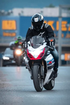 Suzuki Gsxr | Mobile.bg    6
