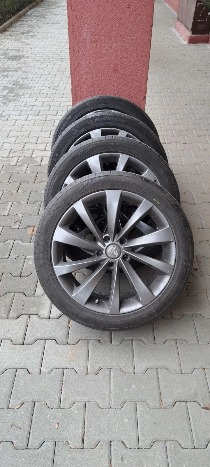 Гуми с джанти Michelin 245/45R19, снимка 1 - Гуми и джанти - 48991721