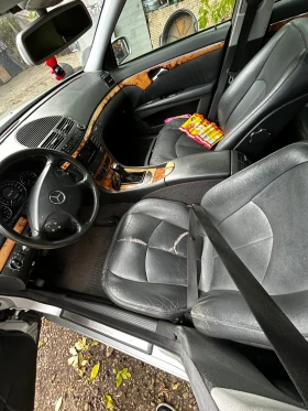 Mercedes-Benz E 240 2.6 газ, снимка 8