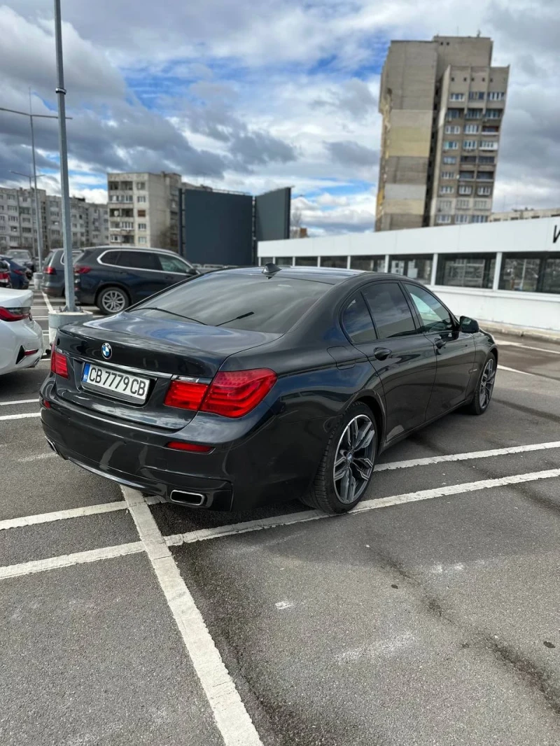 BMW 740 xD M-Paket Full, снимка 8 - Автомобили и джипове - 49534624