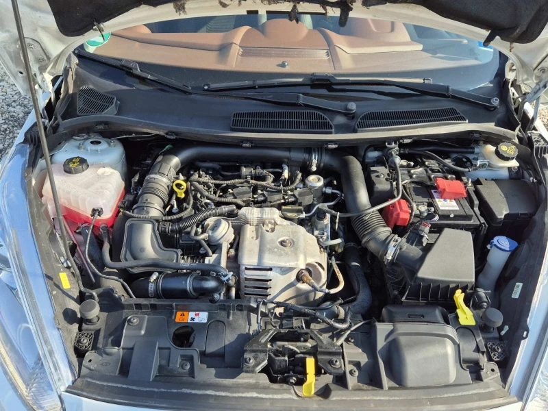 Ford Fiesta Титаниум , снимка 12 - Автомобили и джипове - 50046159