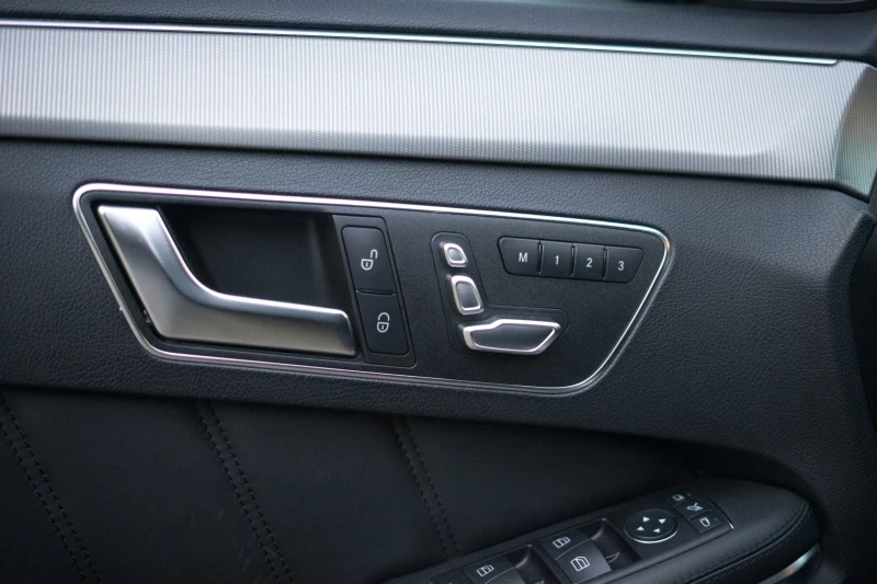 Mercedes-Benz E 350 BLUETEC 4MATIC, снимка 15 - Автомобили и джипове - 52568145