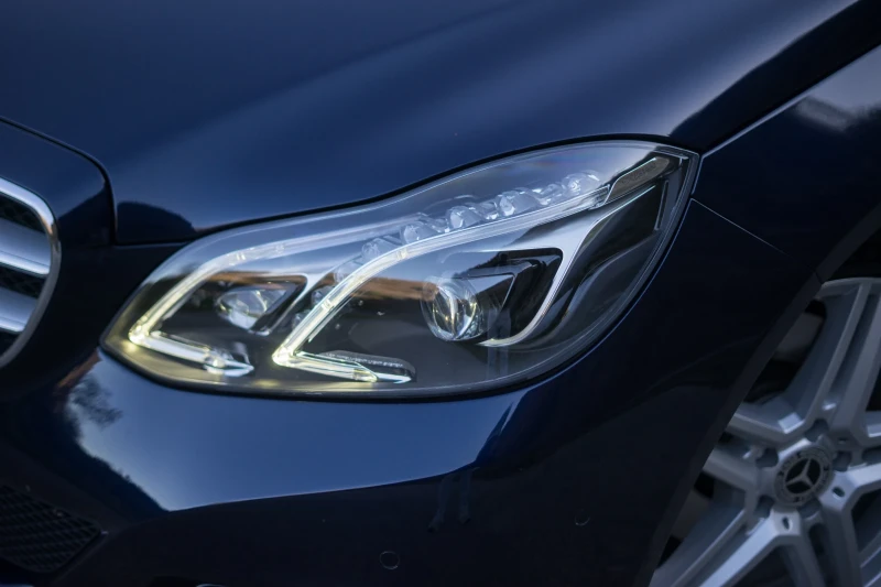 Mercedes-Benz E 350 BLUETEC 4MATIC, снимка 8 - Автомобили и джипове - 52568145