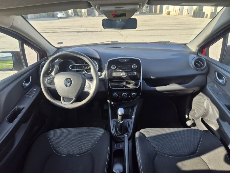 Renault Clio 1.5, снимка 6 - Автомобили и джипове - 52718292