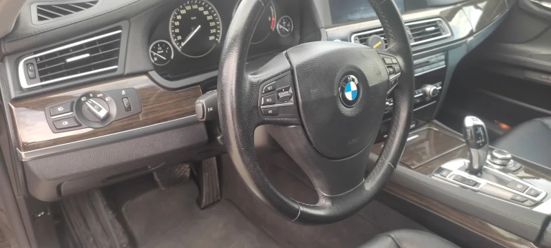 BMW 730, снимка 11 - Автомобили и джипове - 52935525