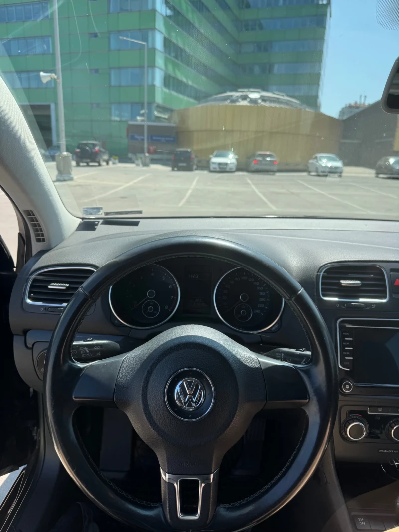 VW Golf 1.4 TSI , снимка 5 - Автомобили и джипове - 53053476