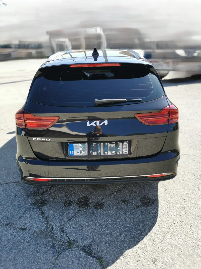 Kia Ceed 1.5 T, снимка 5 - Автомобили и джипове - 53202713