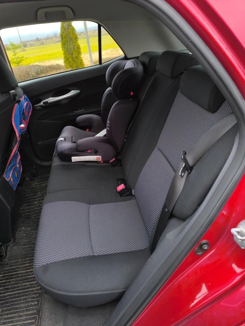 Toyota Auris, снимка 6 - Автомобили и джипове - 53294849