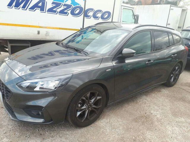 Ford Focus 1.5 STLine, снимка 5 - Автомобили и джипове - 42072238