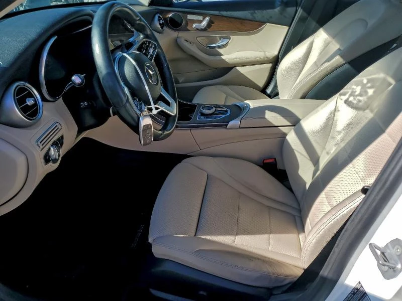 Mercedes-Benz C 300 2.0L 4 All wheel drive, снимка 10 - Автомобили и джипове - 52904620
