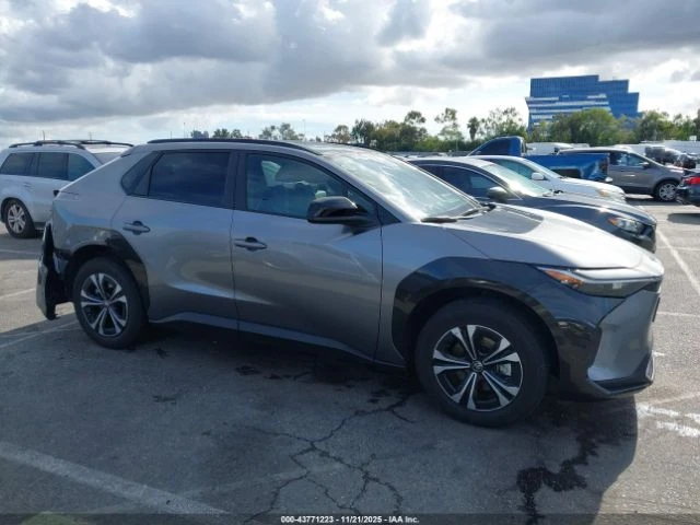 Toyota bZ4X 2025* 5985 km!* XLE* SPORT UTILITY* CARFAX* , снимка 12 - Автомобили и джипове - 52967512