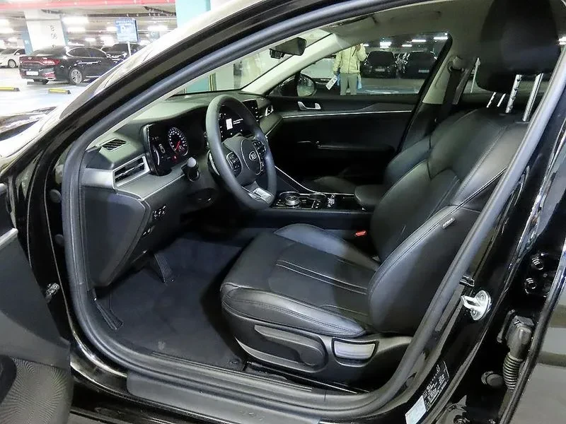 Kia K5 2.0 Hybrid Trendy - САМО 30% АВАНС, снимка 6 - Автомобили и джипове - 55991736