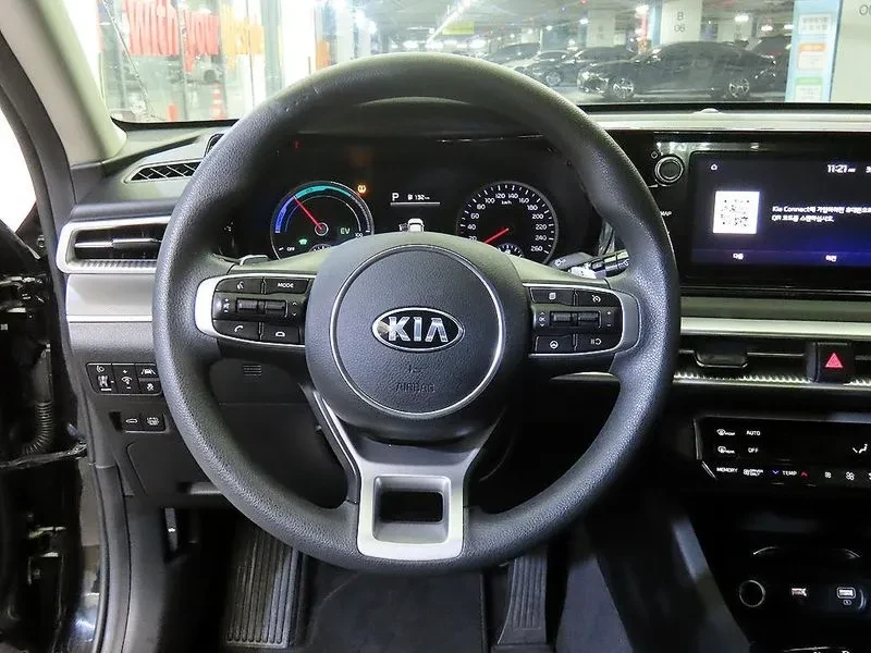 Kia K5 2.0 Hybrid Trendy - САМО 30% АВАНС, снимка 8 - Автомобили и джипове - 55991736