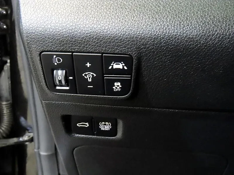 Kia K5 2.0 Hybrid Trendy - САМО 30% АВАНС, снимка 14 - Автомобили и джипове - 55991736