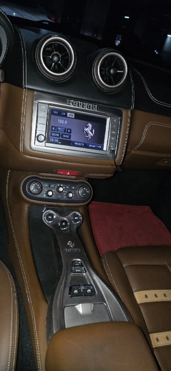 Ferrari California, снимка 13 - Автомобили и джипове - 56602933