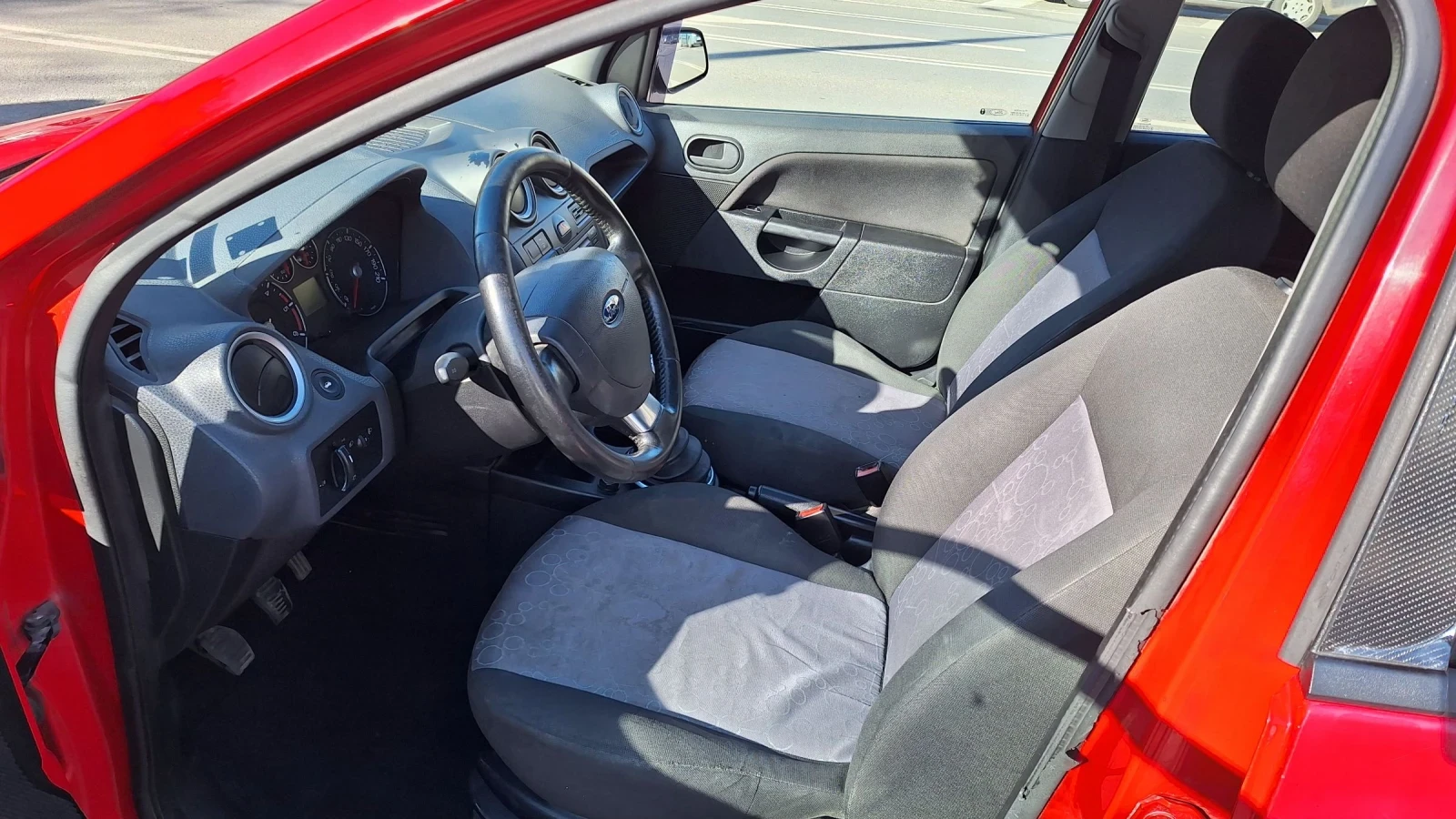 Ford Fiesta 1.4 TDCI - изображение 9