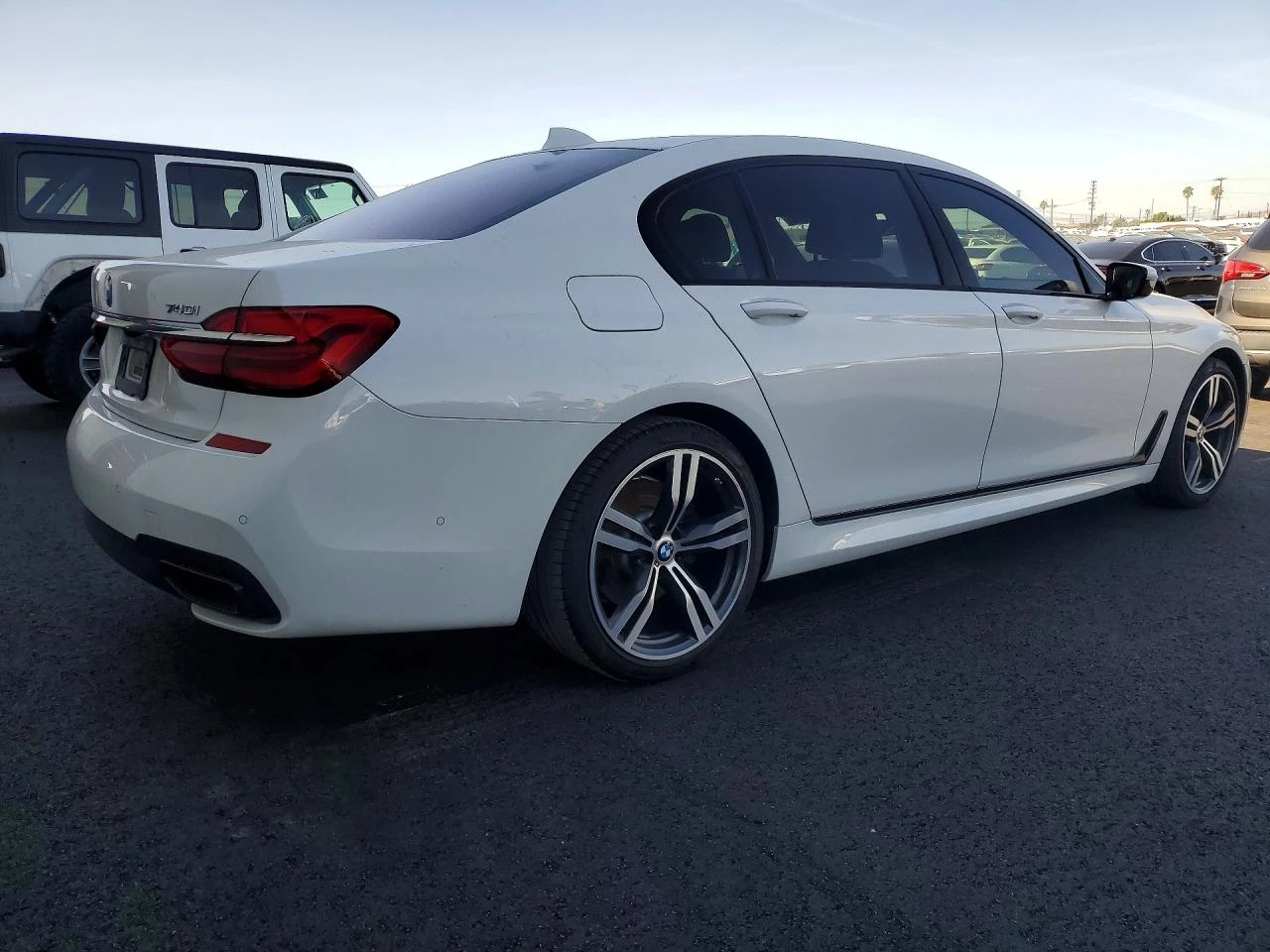 BMW 740 Distronik| Headup| Подгрев| Oбдух| 360| Pano - изображение 4