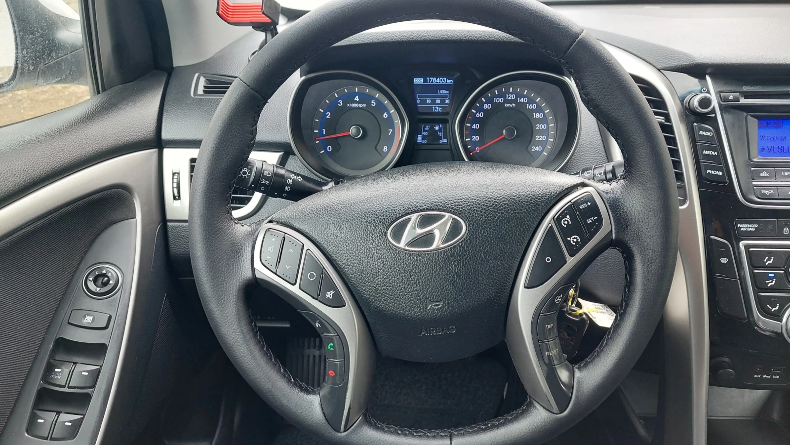 Hyundai I30 1.6i 136кс., снимка 12 - Автомобили и джипове - 54028573