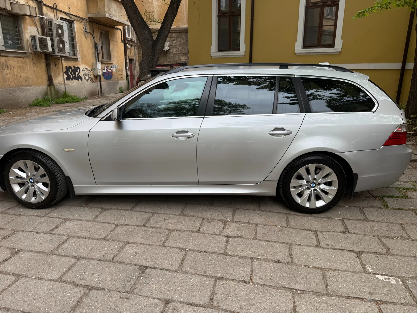 BMW 530