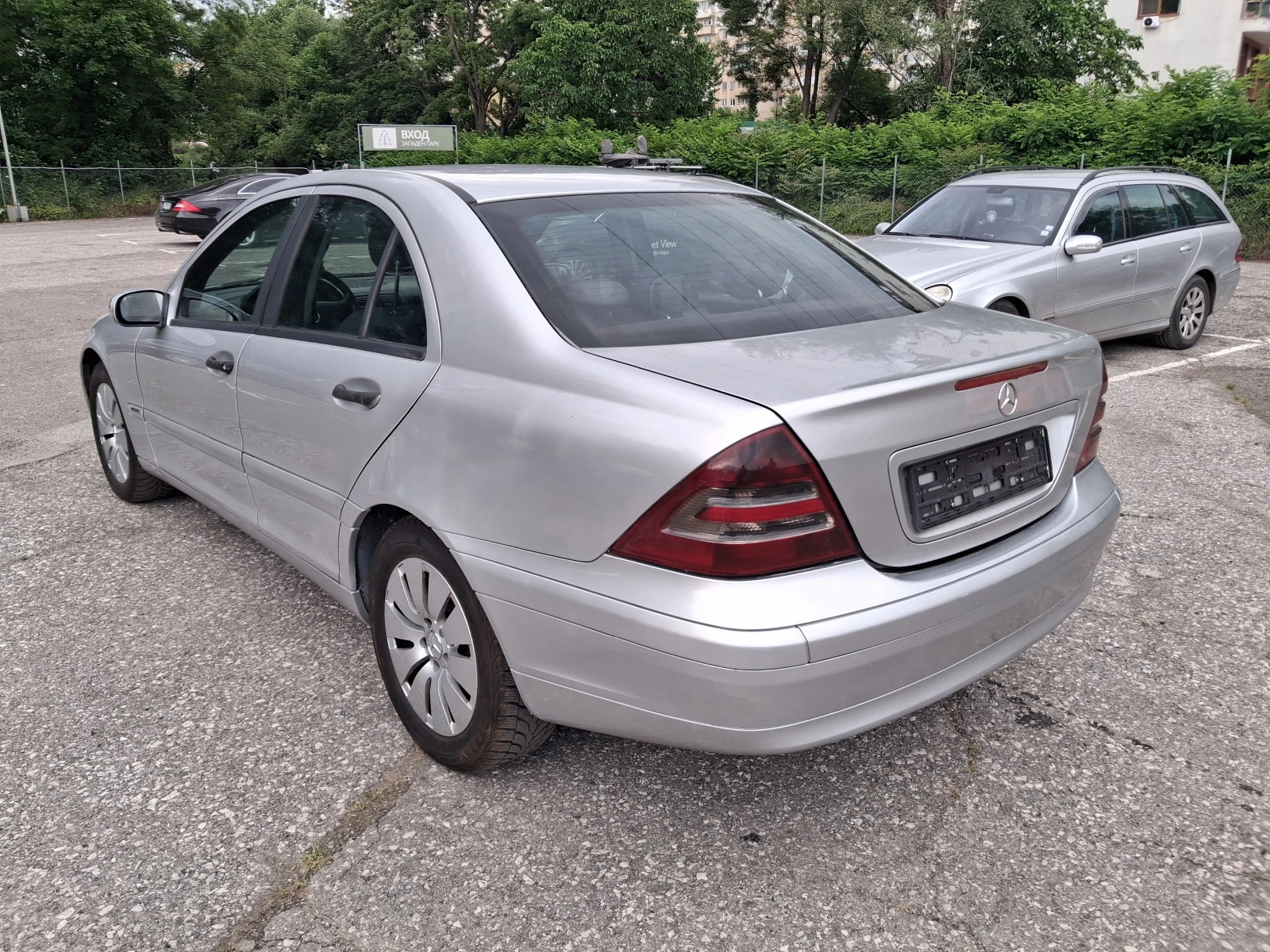 Mercedes-Benz C 200 2.0CDI* АВТОМАТ* СЕДАН, снимка 3 - Автомобили и джипове - 54803558