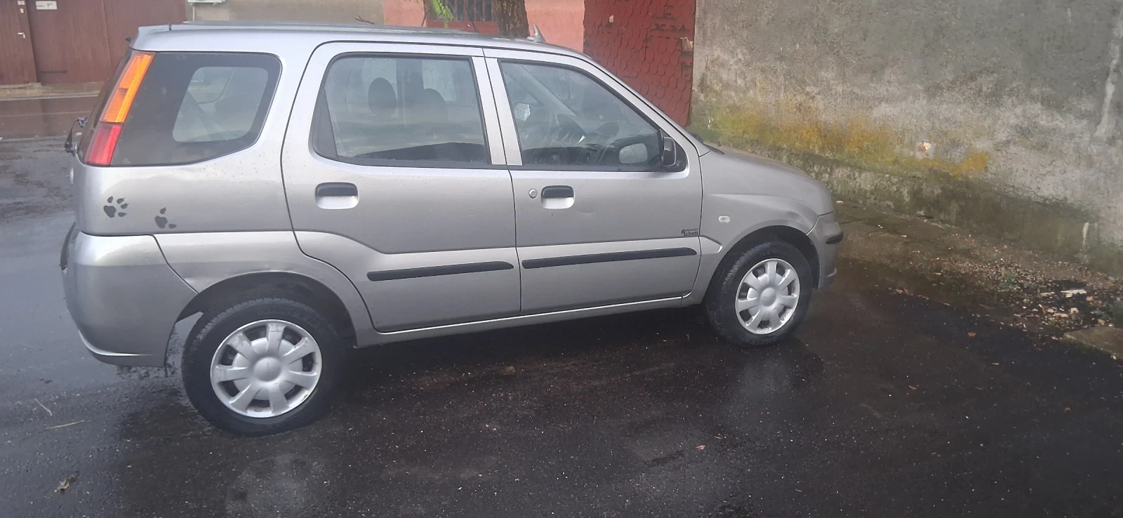 Subaru Justy, снимка 17 - Автомобили и джипове - 54947410
