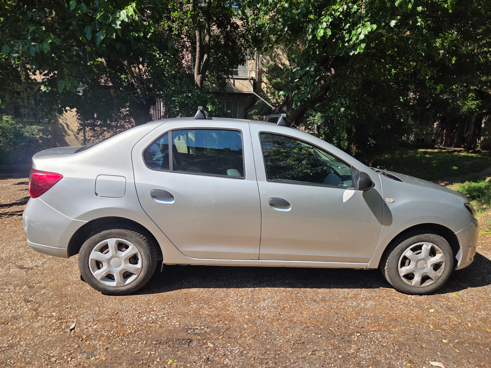 Dacia Logan 1.5 dCi, снимка 8 - Автомобили и джипове - 55057562