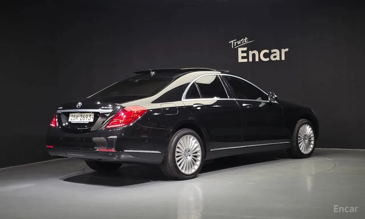 Mercedes-Benz S 350 4MATIC/ОБДУХВАНЕ/ПАНОРАМА/ДИСТРОНИК/360, снимка 3 - Автомобили и джипове - 55092528