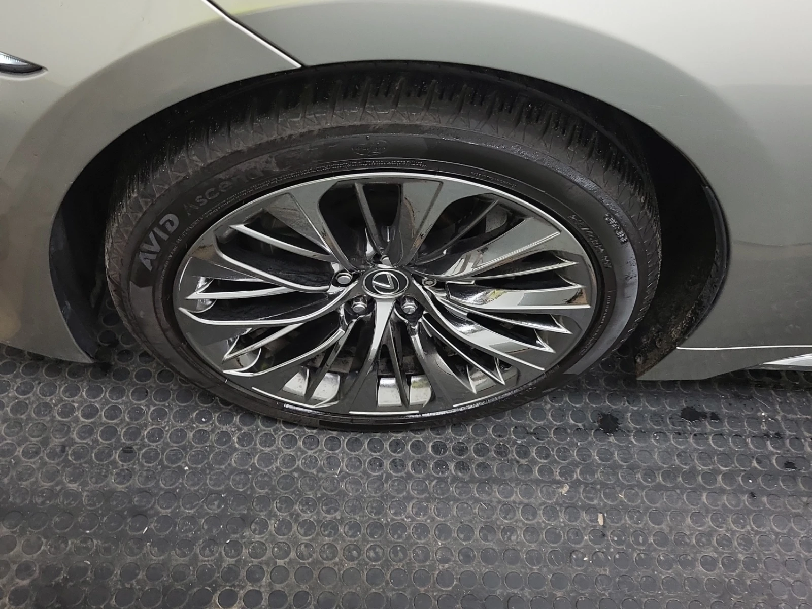 Lexus LS 500, снимка 7 - Автомобили и джипове - 55191439