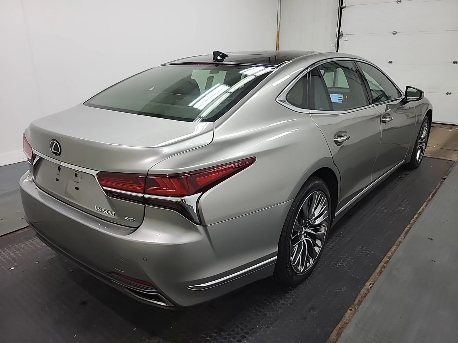 Lexus LS 500, снимка 4 - Автомобили и джипове - 55191439